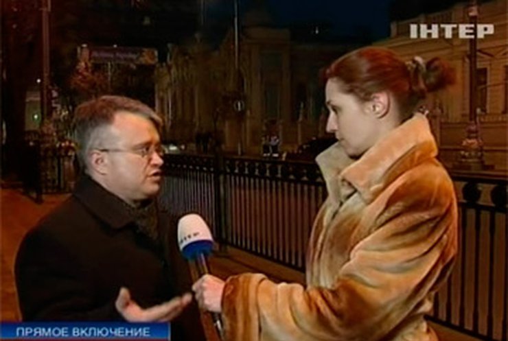Оппозиция свернула митинг под Верховной радой