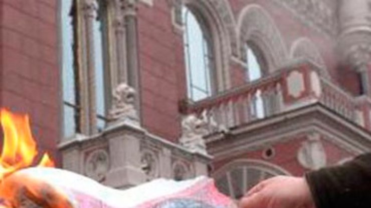 Денежную систему Украины ждет крах, - эксперт