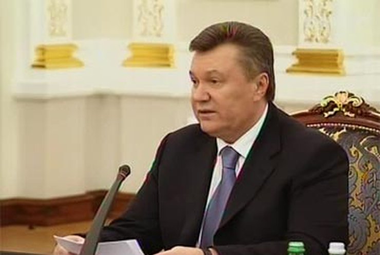 Янукович уволил председателя госслужбы по вопросам инвалидов и ветеранов