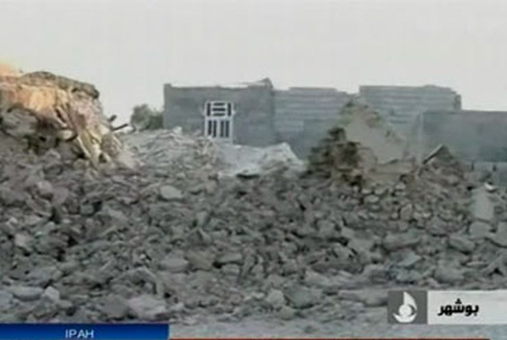 Возрастает количество жертв землетрясения в Иране