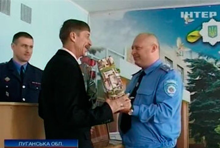 Житель Луганщины спас людей от человека с ножом