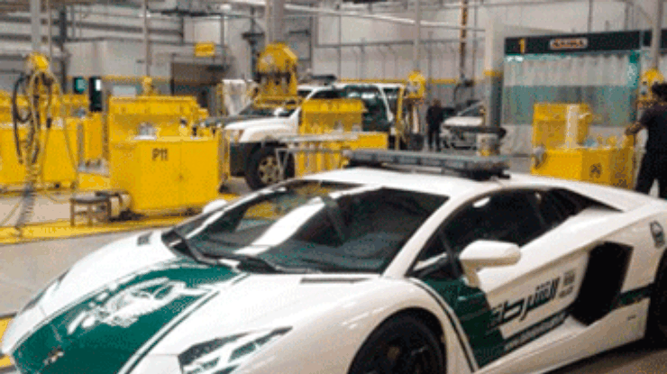 Полиция Дубая будет ездить на  Lamborghini Aventador