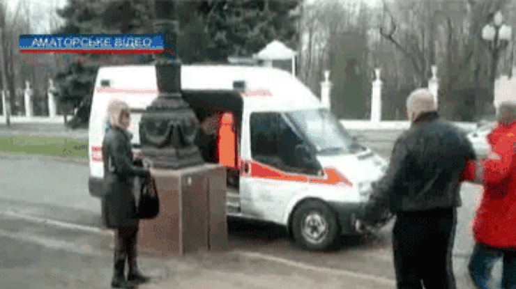 В Днепропетровске должник сбил сотрудника банка, спасая машину от конфискации