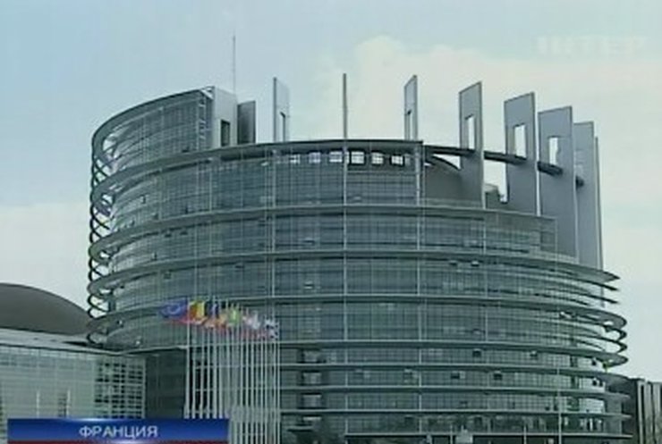 Европарламент продлил миссию Кокса-Квасьневского