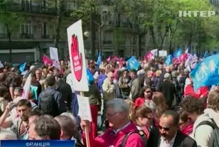 В Париже прошли митинги против однополых браков