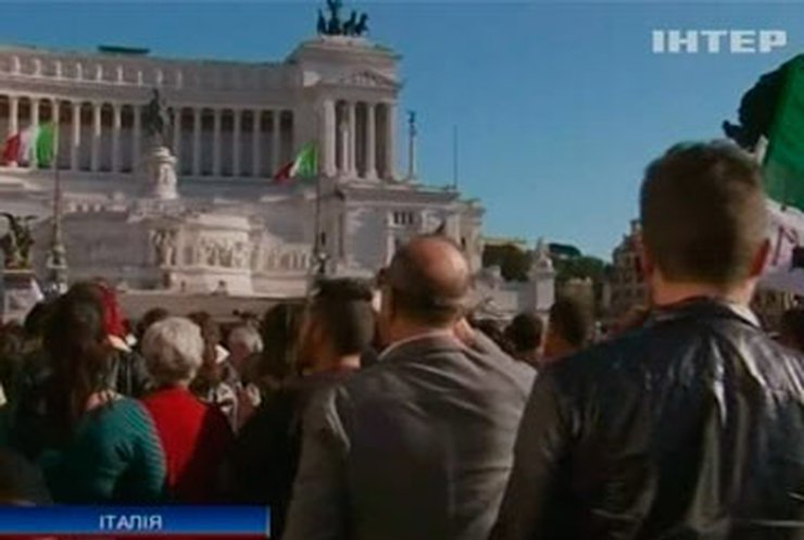 Итальянцы протестуют против избрания президентом Наполитано