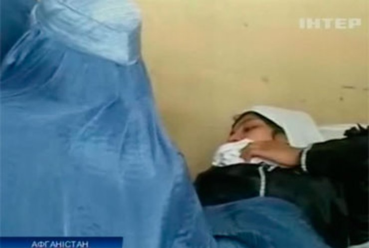 Афганские школьницы попали в больницу с отравлением газом