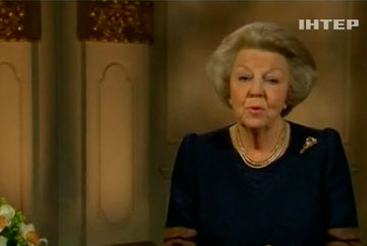 Королева Нидерландов попрощалась с народом перед отречением от престола
