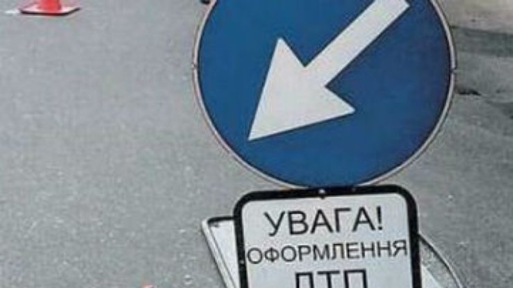 На Николаевщине легковушка столкнулась с микроавтобусом: Семь человек травмированы