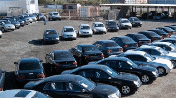 В Европе впервые за полтора года выросли продажи автомобилей