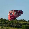 Туристы зафиксировали на видео падение воздушного шара в Турции