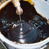 На Прикарпатье ремонтники облили горячей смолой школьницу