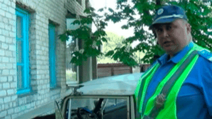 На Луганщине двое парней съездили за пивом на ворованной машине