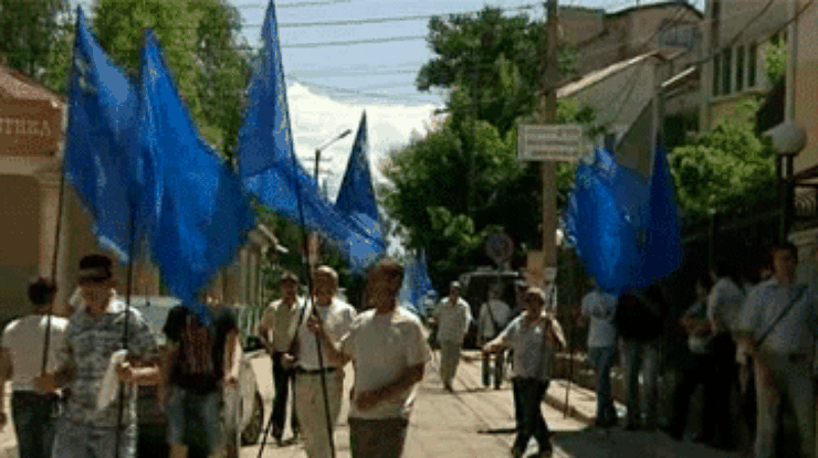 Крымские татары требуют выдворить российского генконсула из Украины
