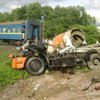 В Беларуси украинский поезд снес бетономешалку: Погибли люди