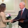 Азаров высоко оценил выступление Златы Огневич на Евровидении