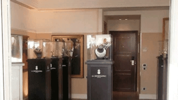 В Каннах вновь ограбление: Из отеля похитили бриллиантовое колье