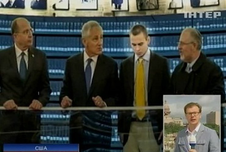 Американцы возмущены тем, что суд оправдал сына главы Пентагона