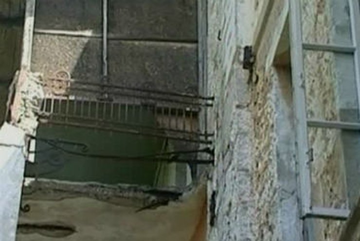 В Крыму нашли виновных в гибели ребенка при обрушении балкона