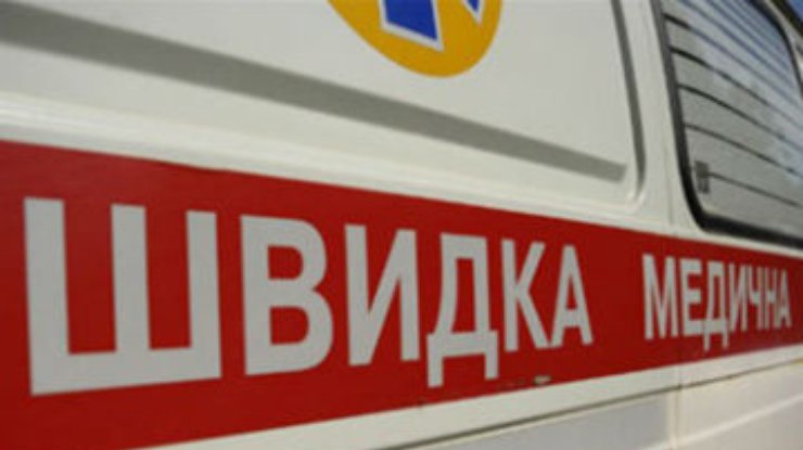 Во Львове пьяная молодежь избила водителя скорой