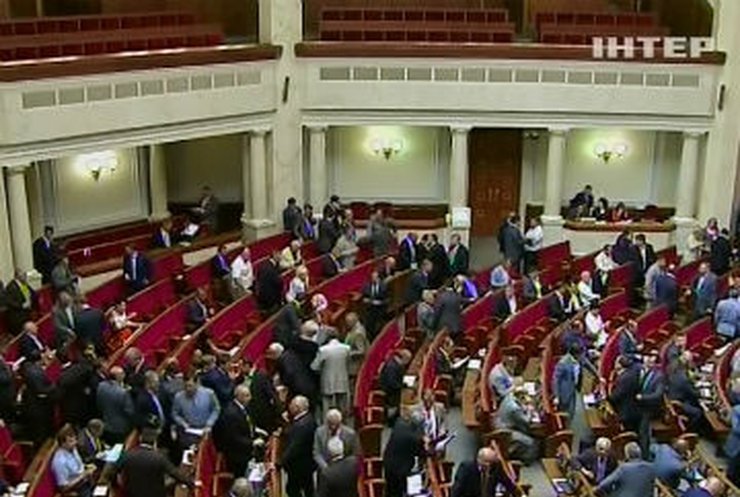 Депутаты не захотели отменить льготы для высших чиновников
