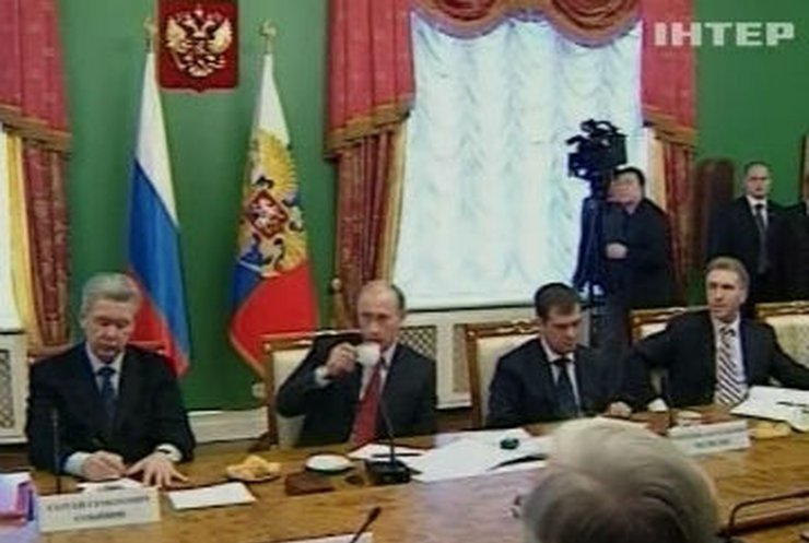Путин принял отставку мэра Москвы