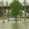 Будапешт сопротивляется натиску стихии: Уровень воды рекордно растет