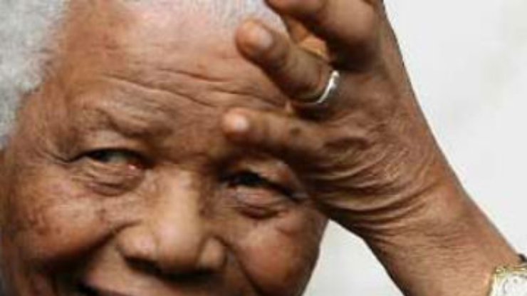 Экс-президент ЮАР Мандела снова госпитализирован