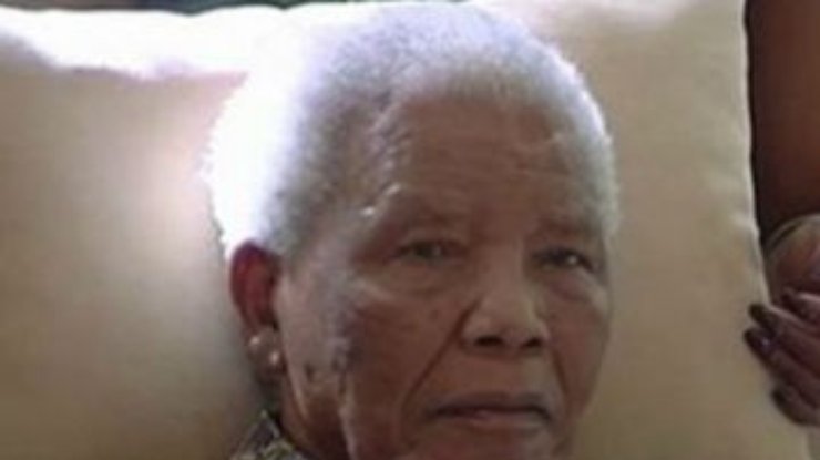 Мандела находится в стабильно тяжелом состоянии, - врачи