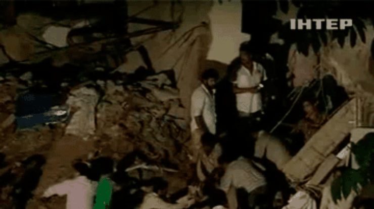 В индийском Мумбаи обвалился 5-этажный дом