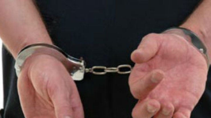 В Харькове иностранцы устанавливали на банкоматы "скиммеры"