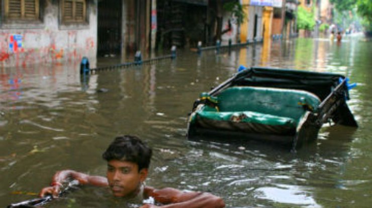 Из-за наводнений в Индии погибли более ста человек