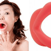 В Японии появился тренажер для лица в виде гигантских накладных губ