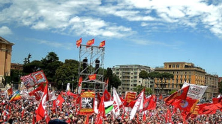 В Риме устроили массовые протесты против мер экономии