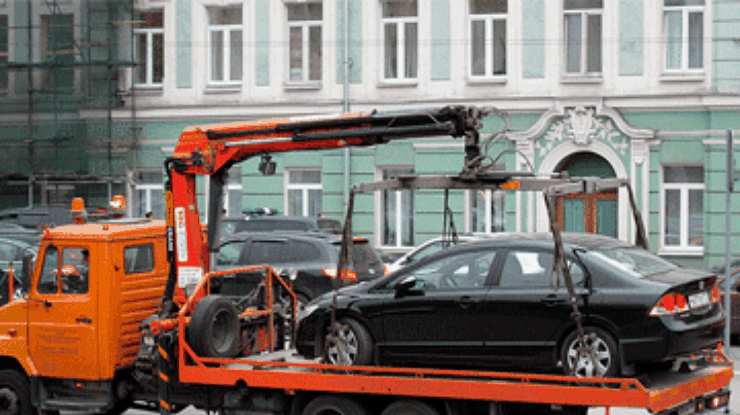 Житель Челябинска угнал автомобиль эвакуатором