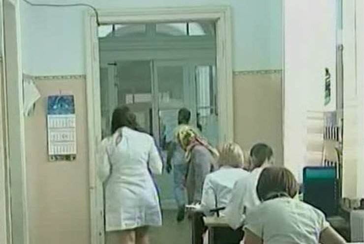 На Буковине семеро человек отравились на поминках