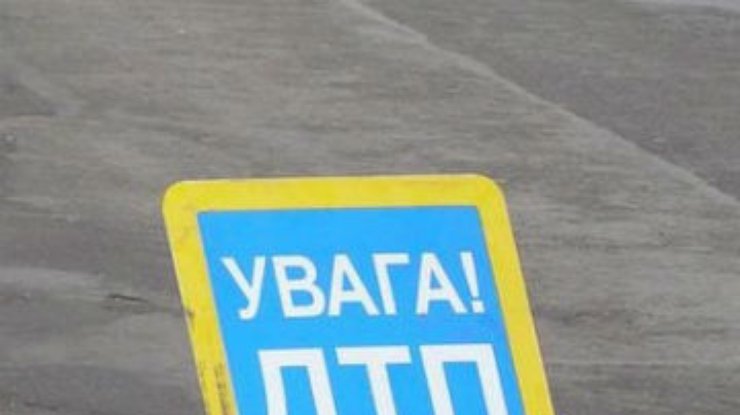 Легковой автомобиль столкнулся с грузовиком на Волыни: Погибли два ребенка