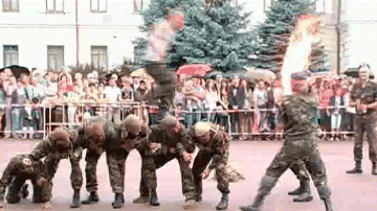 Жители Хмельницкого насладились зрелищным экстрим-шоу