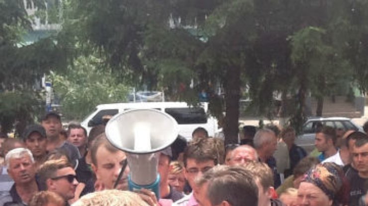 В Тернополе пикетировали здание милиции в знак поддержки врадиевчан