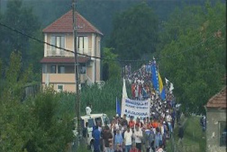 В Боснии прошел традиционный марш памяти жертв Сребреницы