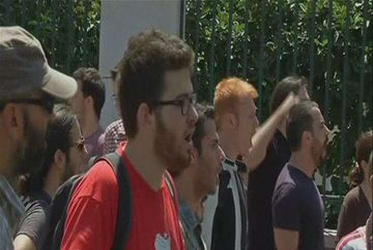 Греческие студенты вышли на акции против реформы ВУЗов
