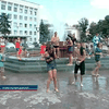 Жители Хмельницкого устроили водные бои