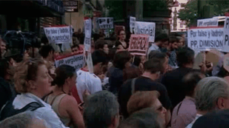 Жители Мадрида протестовали против коррупции во власти