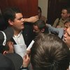 Ситуация в Киевсовете накаляется: Нардепы устроили потасовку