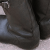 Житель Приднестровья проверил качество сапог выстрелом в ногу