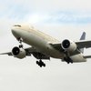 У пассажирского лайнера в небе отказал двигатель