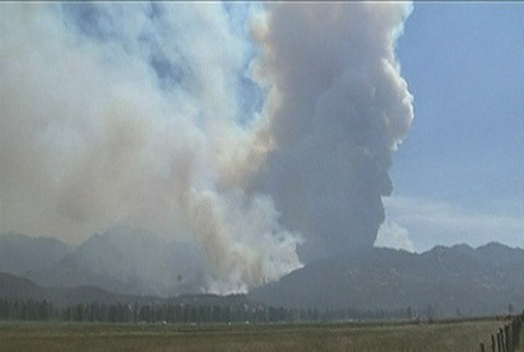 В Калифорнии эвакуировали 6 тысяч человек из-за лесных пожаров