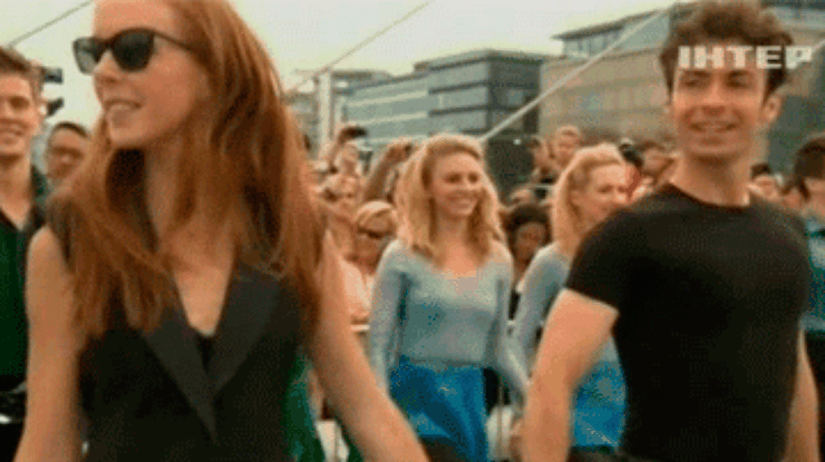 В Дублине 1,6 тысячи человек исполнили танец группы Riverdance