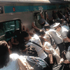 В Японии пассажиры спасли зажатую между платформой и поездом женщину