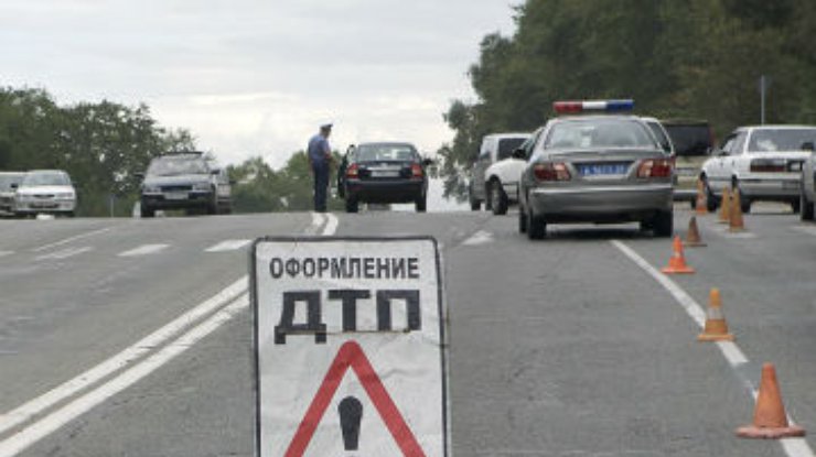 На Тернопольщине авто столкнулось с бензовозом, погиб человек